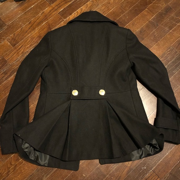 Micheal Kors Coat 🧥 - Picture 3 of 5